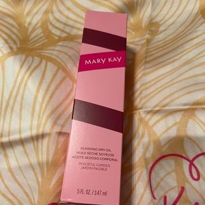 Mary Kay dry silkening oil
